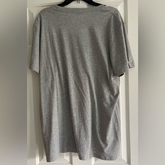 NWT STRANGER THINGS Gray Graphic Tee Shirt HOLIDAY SQUAD Size XXL Christmas - Picture 5 of 7